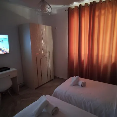 Homestay Central *